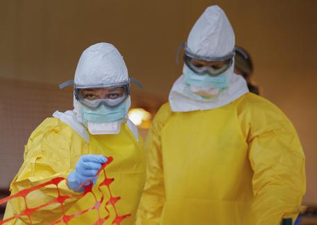 Ebola, il medico siciliano è guarito a giorni dimesso