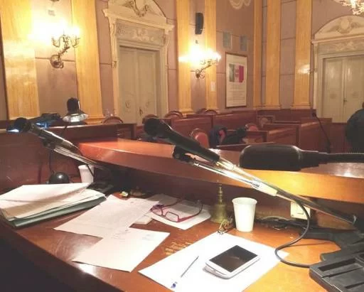 Agrigento-scandalo-gettoni-d-oro-dimissioni-in-massa-dei-consiglieri-comunali