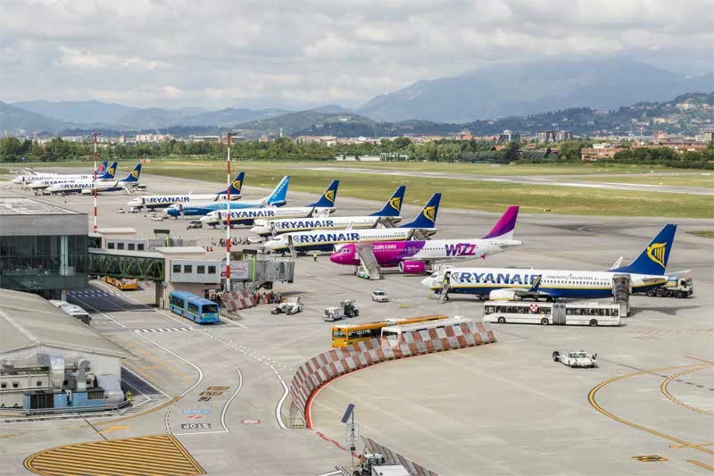 Bergamo-panico-per-allarme-bomba-all-aeroporto-di-Orio