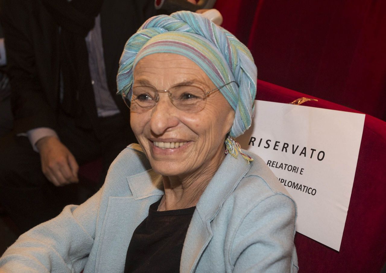 Emma Bonino dopo annuncio malattia torna in pubblico a convegno Pd