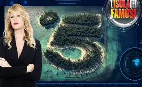 Isola-dei-Famosi-via-la-Spaak-Cecilia-Rodriguez-è-Eva-al-televoto-Scanu-e-Oliva