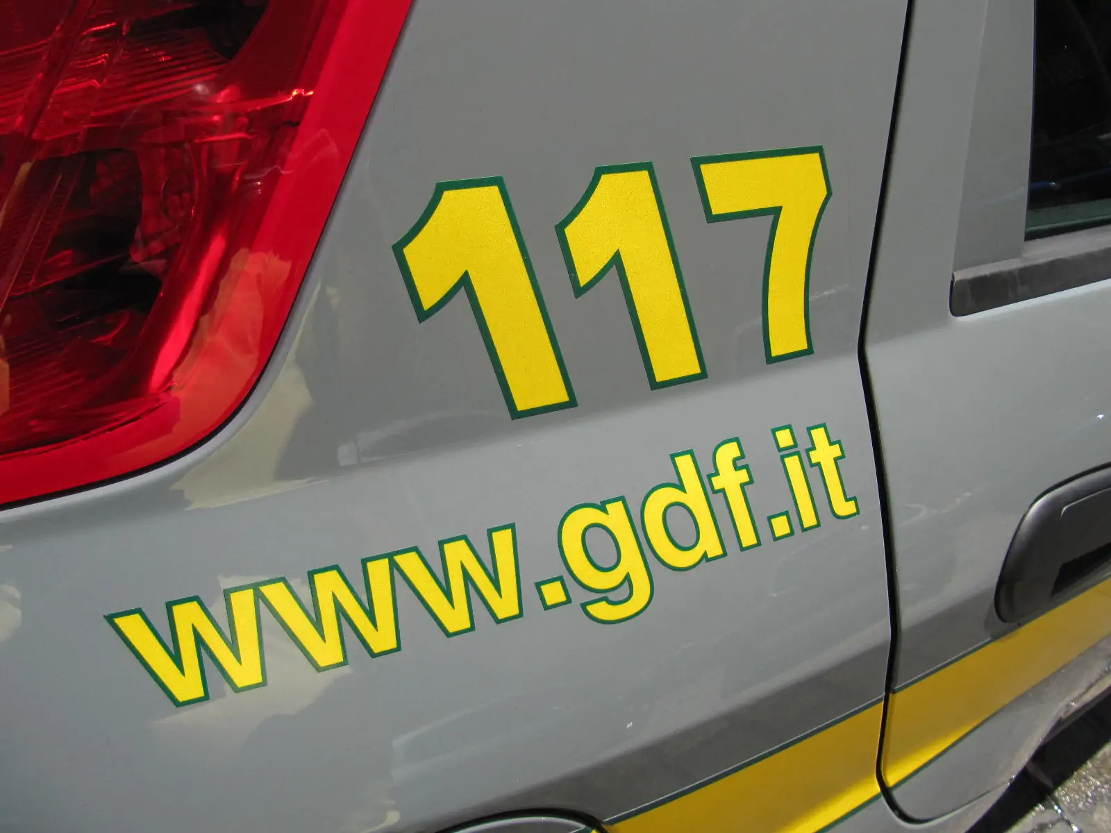 Cosenza-scoperta-truffa-all-Inps-di-oltre-700-mila-euro-per-false-indennità-di-disoccupazione