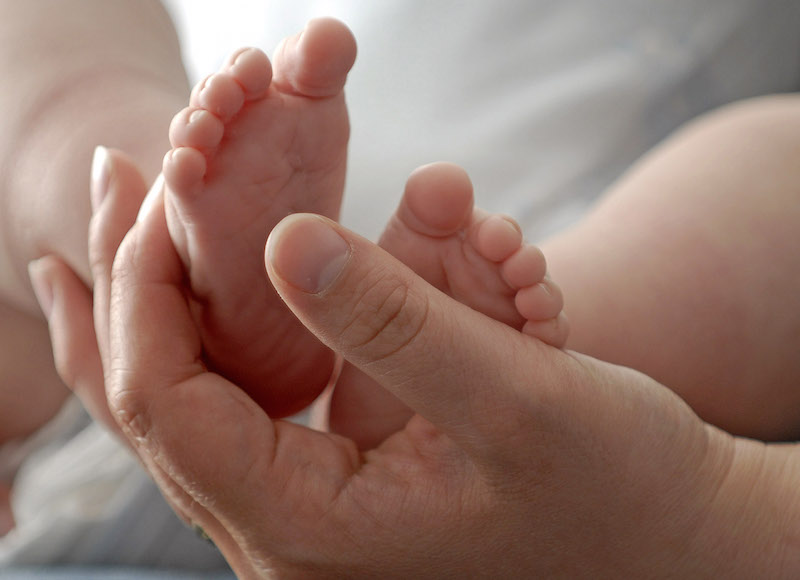 Trapianto membrane amniotiche a neonata non riconosciuta da genitori