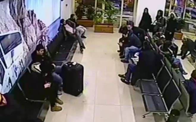 Isis, video della Bbc delle tre ragazze britanniche scappate in Siria