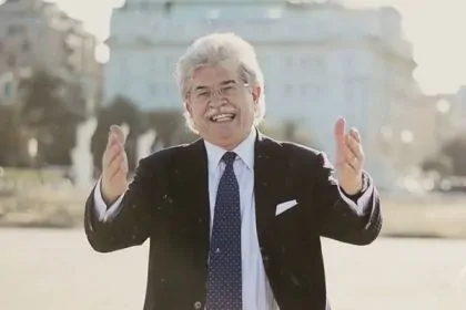 Antonio-Razzi-fa-gli-auguri-su-Twitter-di-"Buona-Pascuetta"