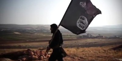 Isis, bimba di 9 anni incinta dopo essere stata violentata da 10 uomini