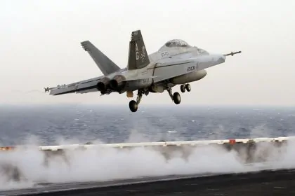 Mar-Baltico-sfiorata-collisione-tra-caccia-russo-ed-aereo-spia-americano