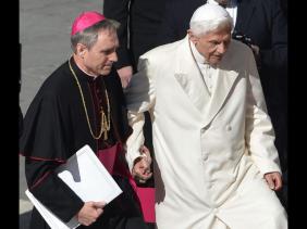 Benedetto-XVI-ha-88-anni-il-segretario-Georg-racconta-le-dimissioni