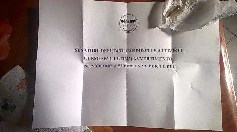 M5S-Di-Battista-denuncia-missiva-con-minacce-e-proiettile