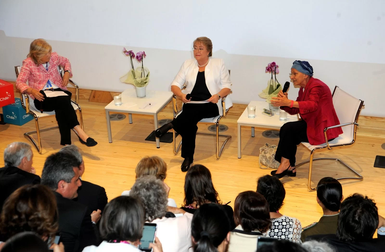 Bachelet-e-la-Bonino-a-Expo-2015-per-la-fame-nel-mondo