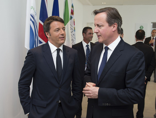 Cameron all’Expo con Renzi che parla in inglese di immigrati