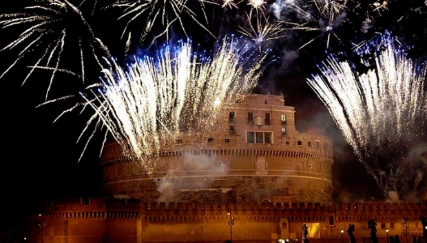 Roma Fuochi d’artificio per San Pietro e Paolo a Castel Sant’Angelo
