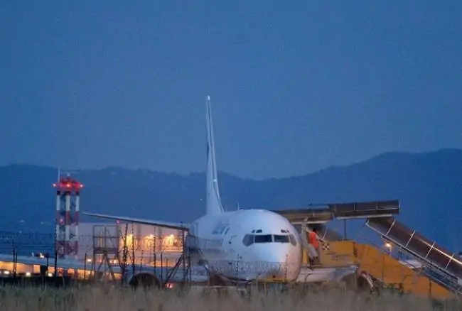 Torino-Boeing-737-costretto-ad-atterraggio-emergenza-a-bordo-c-era-Storari