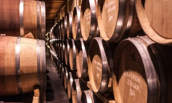 Import-vino-luci-dalla-Cina-e-dagli-Usa-crollo-in-Russia