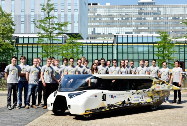 Stella Lux, auto solare che può produrre più energia di quanto ne usa