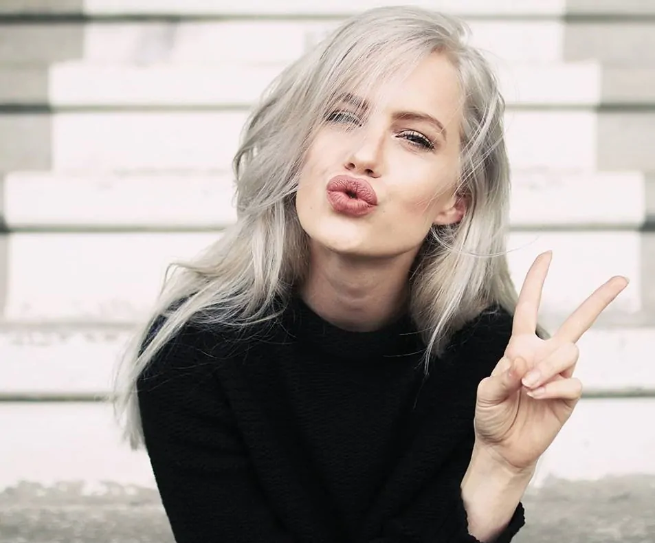 Agnes-troppo-grassa-per-sfilare-modella-pubblica-video