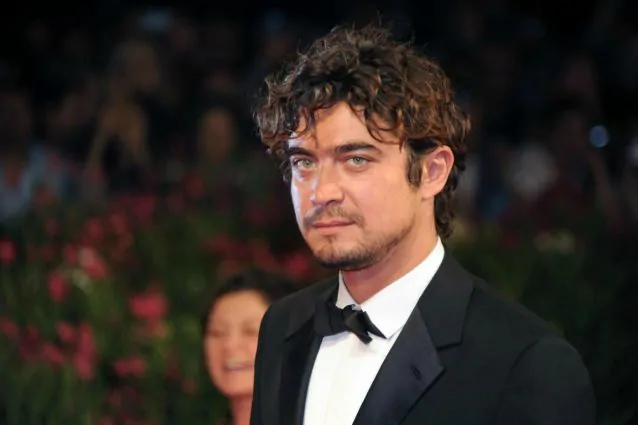 Bari-Scamarcio-aggredito-ad-un-distributore-di-benzina-da-camionista