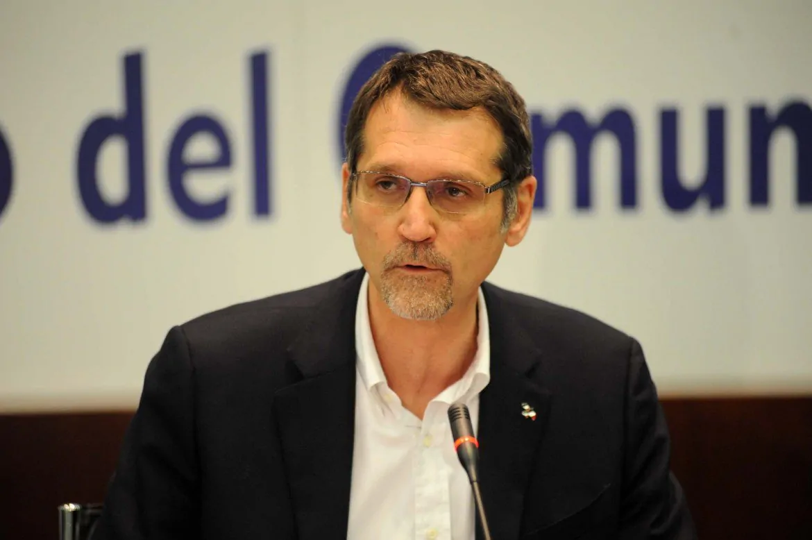 Bologna-assemblea-Pd-unanime-il-candidato-sindaco-sarà-Merola