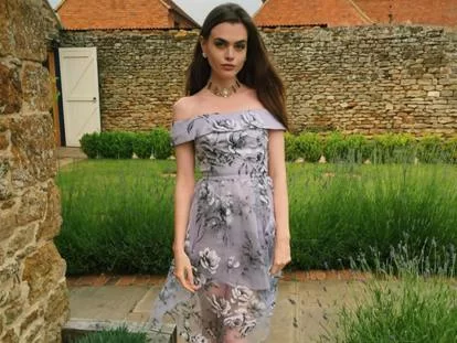 Modella-si-ribella-alle-agenzie-di-moda-"non-posso-tagliarmi-le-ossa"