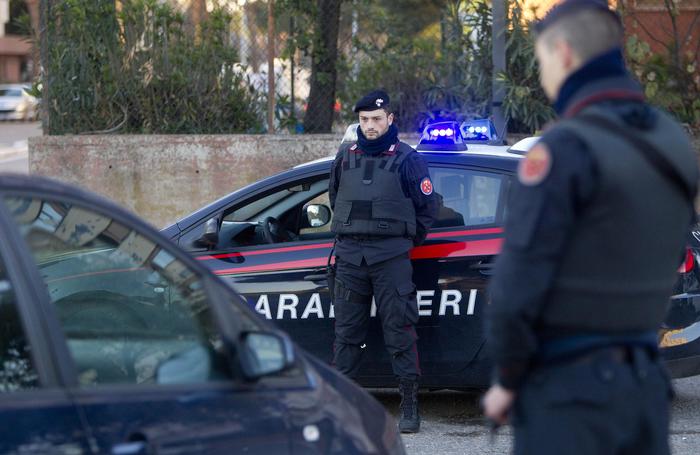Varese, evaso investe con auto rubata un carabiniere ma viene ucciso