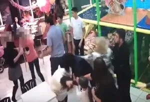 Russia-festa-di-compleanno-di-un-bambino-termina-in-rissa-tra-mamme-video