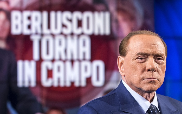 Berlusconi contro Renzi bonus di 500 a chi compie 18 anni è una mancia disgustosa