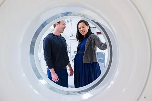 Facebook-Mark-Zuckerberg-si-prende-due-mesi-di-congedo-per-paternità