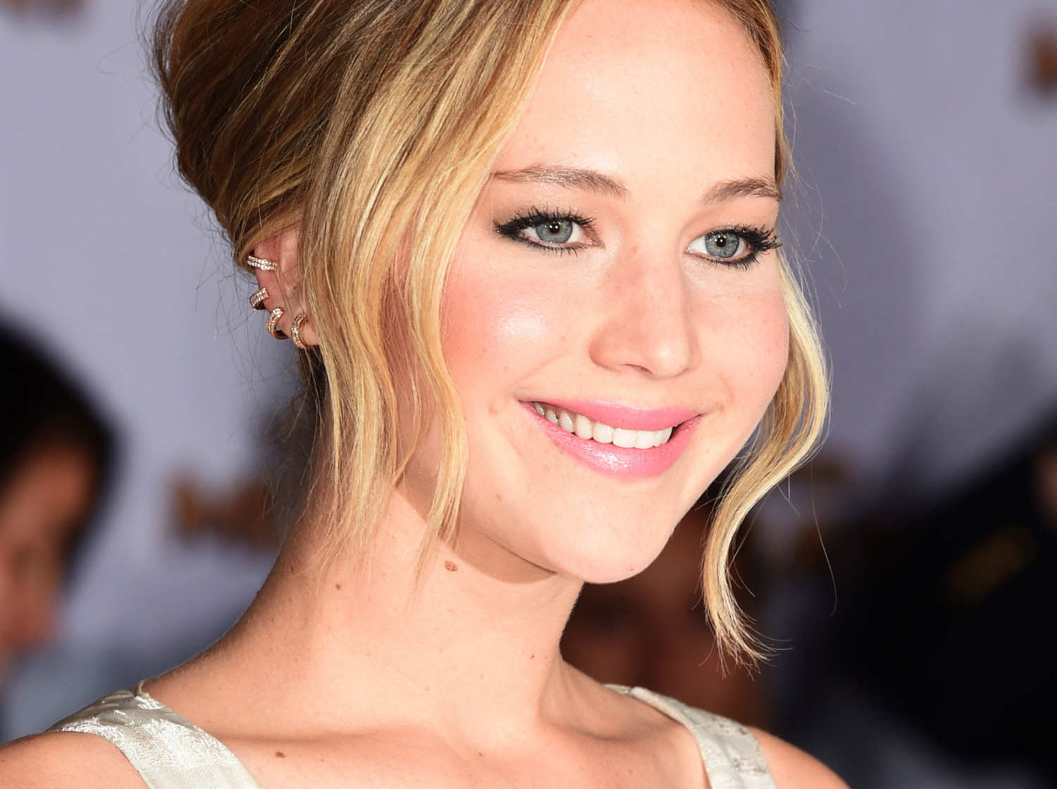 Jennifer-Lawrence-choc-il-sabato-sono-sempre-sola-nessun-uomo-mi-chiede-di-uscire