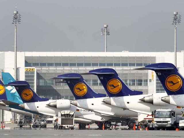 Lufthansa oggi nuovo sciopero, previsti disagi per passeggeri cancellati altri voli