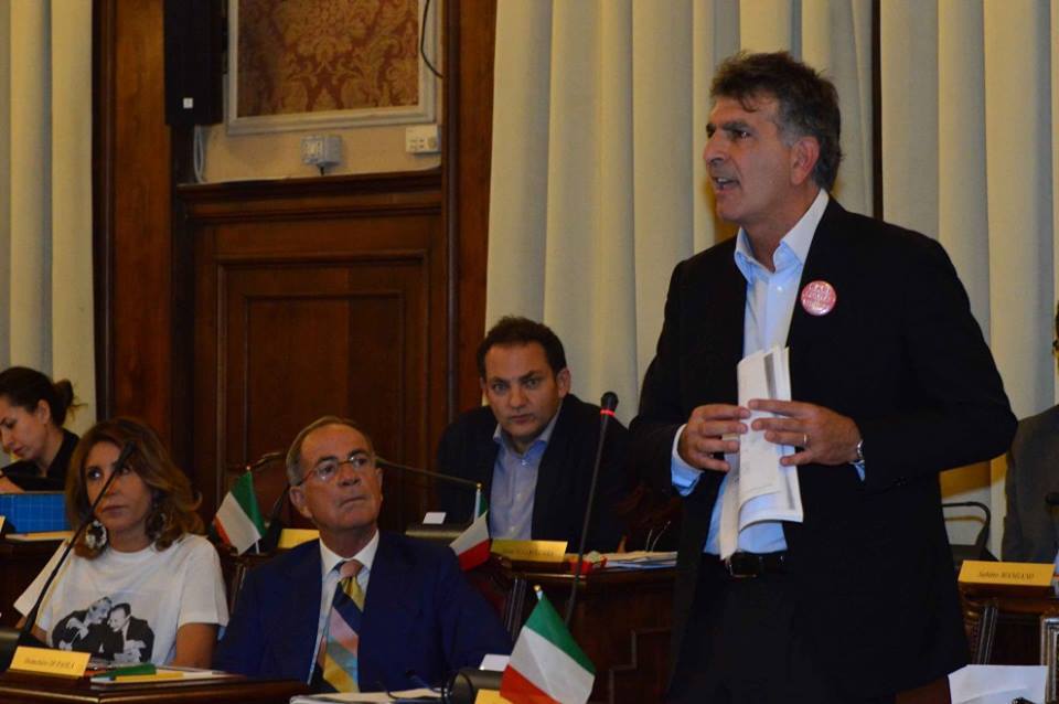 Bari, Giuseppe Carrieri contro Decaro troppo alte aliquote Tasi, Imu e Tari