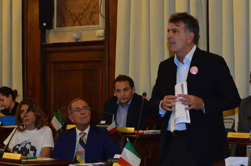 Bari-Giuseppe-Carrieri-contro-Decaro-troppo-alte-aliquote-Tasi-Imu-e-Tari