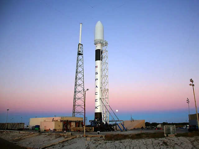 Falcon-9-missione-compiuta-per-la-prima-volta-un-razzo-è-rientrato-sulla-Terra