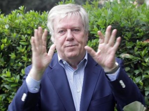 Claudio-Lippi-continua-il-mistero-sul-tweet- Matteo-Renzi-aiutami 