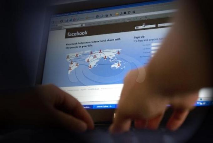 Allarme Polizia, la catena di Sant’Antonio sfida mamme che impazza su Facebook è pericolosa