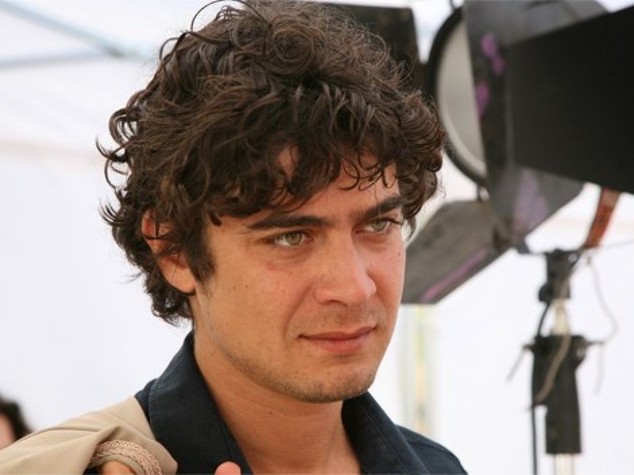 Riccardo Scamarcio svenuto in macchina ricoverato a Cassino in codice rosso