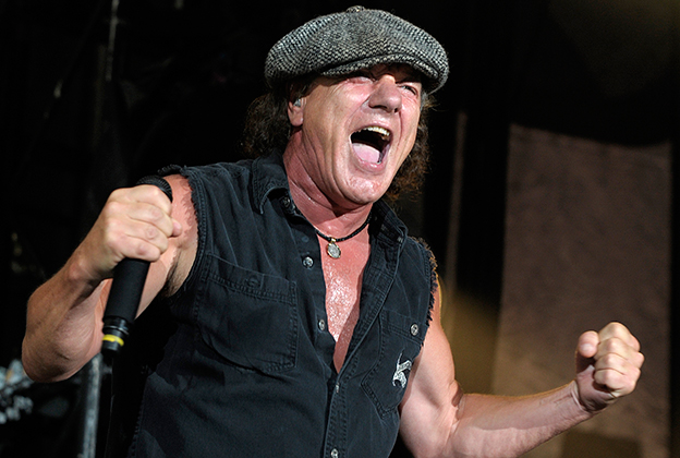 AC/DC rinviato tour, Brian Johnson choc rischia di perdere l’udito