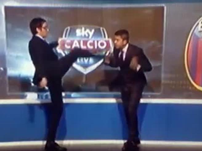 Marco-Cattaneo-spiega-il-perchè-del-calcio-in-faccia-in-diretta-tv-a-Costacurta
