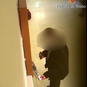 Ragusa-denunciato-medico-che-era-in-sala-giochi-invece-che-in-ospedale