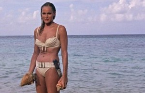 Ursula-Andress-compie-80-anni-è-stata-la-prima-bond-girl