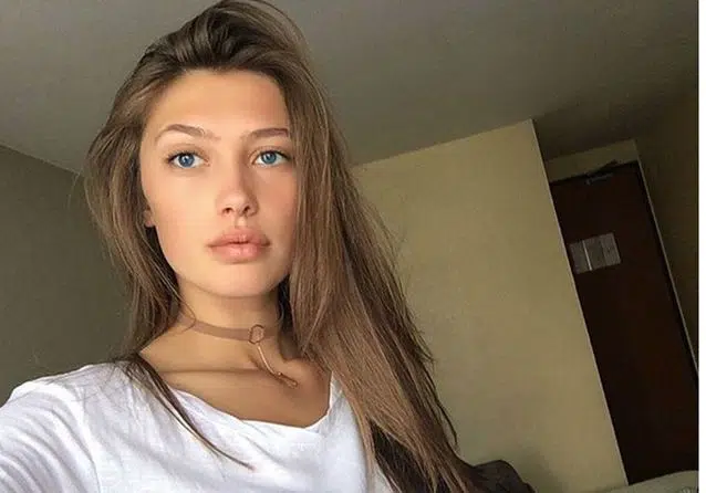 Leonardo DiCaprio ecco la nuova fiamma è Chelsey Weimar, modella di 20 anni