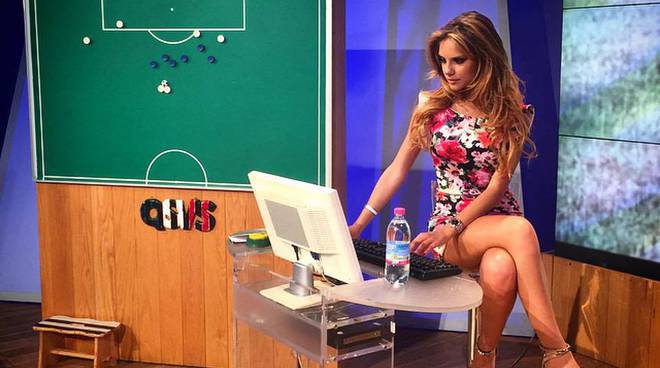 La giornalista tutta curve Michela Persico è la nuova compagna del giocatore Daniele Rugani