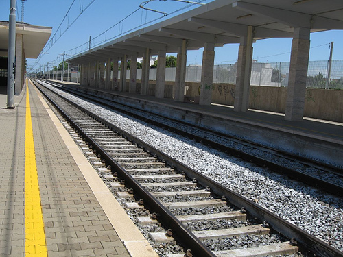 Mola di Bari, 47enne travolto e ucciso da Frecciargento Lecce-Roma, si è suicidato