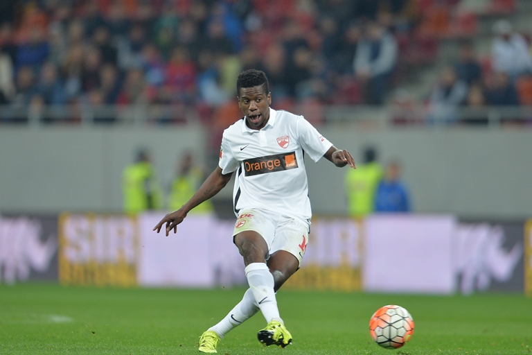 Romania-choc-durante-una-partita-di-playoff-un-calciatore-muore-di-infarto