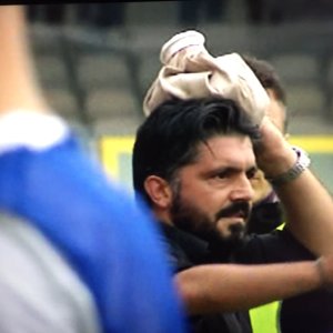 Foggia –Pisa alta tensione in campo, Gattuso colpito al campo, invasione di campo e partita sospesa per 10’