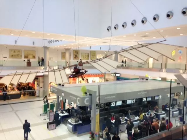 L’aeroporto di Bari ospiterà fino al 30 settembre, una interessantissima mostra: “Il volo: dalle Ali di Leonardo … a oggi”