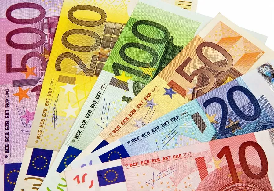 Puglia, attivo il Reddito di dignità fino a 600 euro. Ecco come ottenerlo. Emiliano, siamo i primi in Italia