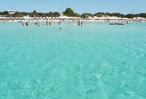 Un’estate al mare, quanto ci costa? Ecco dove costa di meno