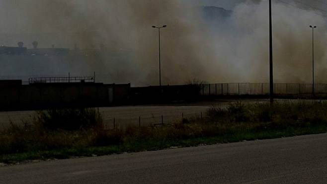 Ruvo di Puglia, pauroso incendio allo stabilimento della Vodichem