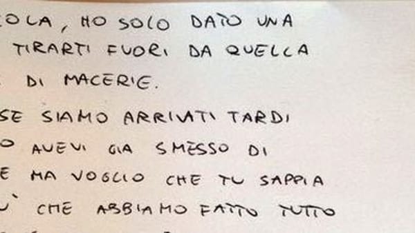 Terremoto, la straziante lettere di un vigile del fuoco sulla bara bianca di una bimba: “Quando tornerò a casa mia a l’Aquila saprò che c’è un angelo che mi guarda dal cielo e di notte sarai una stella luminosa”