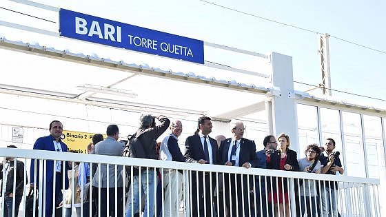 Bari, inaugurata la nuova fermata ferroviaria di Torre Quetta, servirà la spiaggia e i nuovi uffici regionali